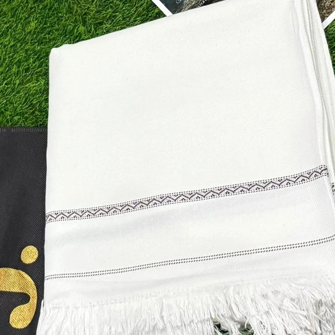 1 Pc Men's Wool Embroidered Shawl 1 Pc Men's Wool Embroidered Shawl